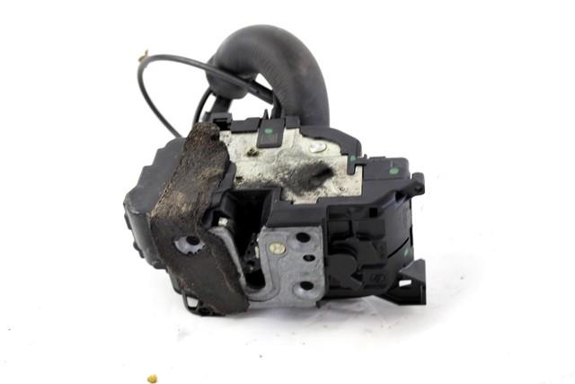 CENTRALNA KLJUCAVNICA ZADJIH LEVIH VRAT OEM N. 825030574R ORIGINAL REZERVNI DEL RENAULT MEGANE MK3 BZ0/1 B3 DZ0/1 KZ0/1 BER/SPORTOUR/ESTATE (2009 - 2015) DIESEL LETNIK 2010