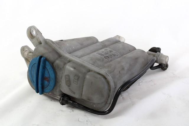 HLADILNA VODA ZA RADIJATORJE OEM N. 8K0121405E ORIGINAL REZERVNI DEL AUDI Q5 8R B8 (10/2008 - 06/2012) DIESEL LETNIK 2011