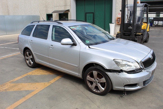 SKODA OCTAVIA SW 1.6 D 77KW 5M 5P (2009) RICAMBIO USATO 