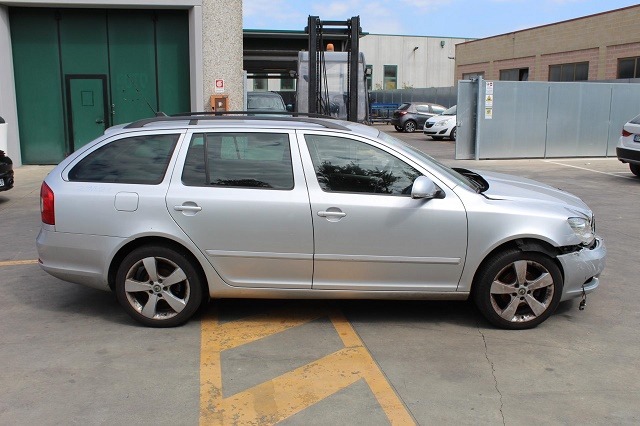 SKODA OCTAVIA SW 1.6 D 77KW 6M 5P (2009) RICAMBI IN MAGAZZINO