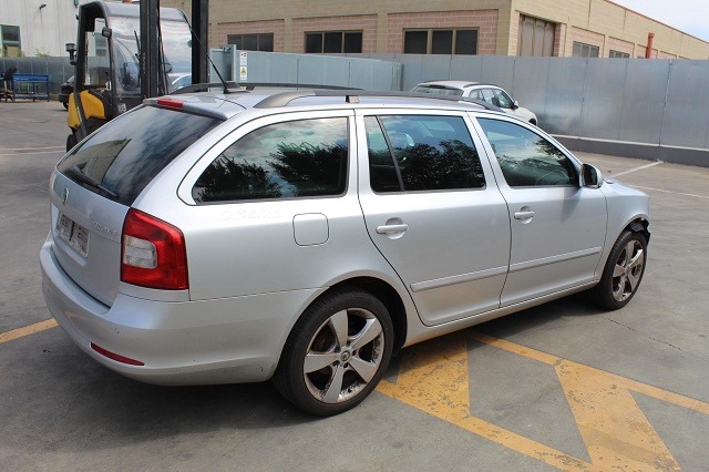 SKODA OCTAVIA SW 1.6 D 77KW 5M 5P (2009) RICAMBIO USATO 