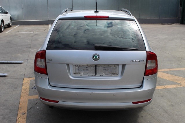 SKODA OCTAVIA SW 1.6 D 77KW 5M 5P (2009) RICAMBIO USATO 