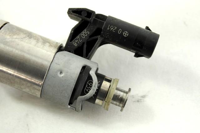 INJEKTORJI/BENCIN OEM N. 261500248 ORIGINAL REZERVNI DEL VOLKSWAGEN POLO 6R1 6C1 R (02/2014 - 2017) BENZINA LETNIK 2015