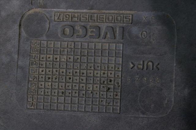 DRUGI ZUNANJI DODATKI OEM N. 500375467 ORIGINAL REZERVNI DEL IVECO STRALIS MK1 (2002 - 2007)DIESEL LETNIK 2002