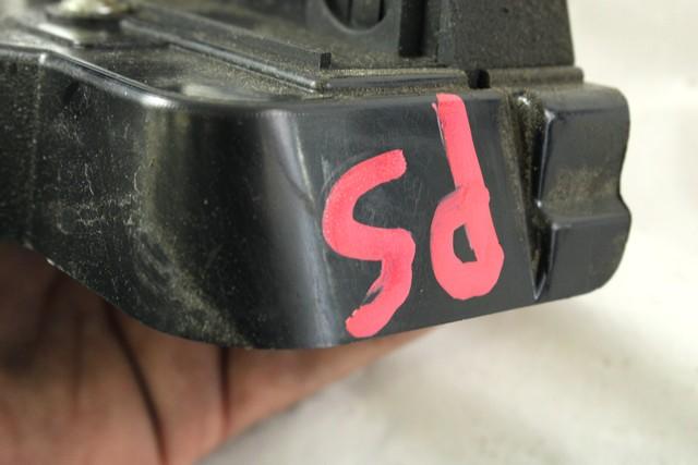 CENTRALNA KLJUCAVNICA ZADJIH LEVIH VRAT OEM N. 4M5A-A26413-BE ORIGINAL REZERVNI DEL FORD FOCUS DA HCP DP MK2 R BER/SW (2008 - 2011) DIESEL LETNIK 2008