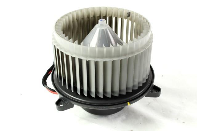 VENTILATOR  KABINE  OEM N. 13263279 ORIGINAL REZERVNI DEL CHEVROLET CRUZE J300 J305 (2009 - 2019) BENZINA/GPL LETNIK 2012