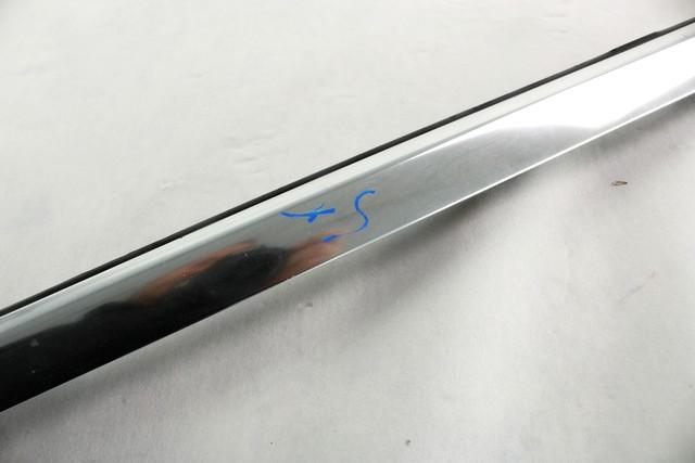 PROFILI BOCNEGA STEKLA  OEM N. A2057304900 ORIGINAL REZERVNI DEL MERCEDES CLASSE C W205 C205 BER/SW (DAL 2014)DIESEL LETNIK 2017
