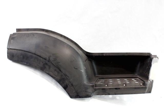 DRUGI ZUNANJI DODATKI OEM N. 504047582 ORIGINAL REZERVNI DEL IVECO STRALIS MK1 (2002 - 2007)DIESEL LETNIK 2002