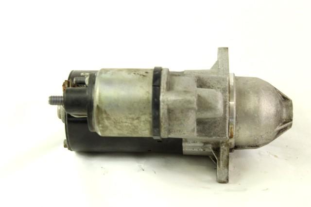 ZAGANJAC MOTORJA  OEM N. 55578921 ORIGINAL REZERVNI DEL OPEL CORSA D R S07 (02/2011 - 2014) BENZINA/GPL LETNIK 2012