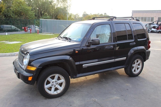 JEEP CHEROKEE 2.8 D 4X4 120KW AUT 5P (2005) RICAMBIO USATO 