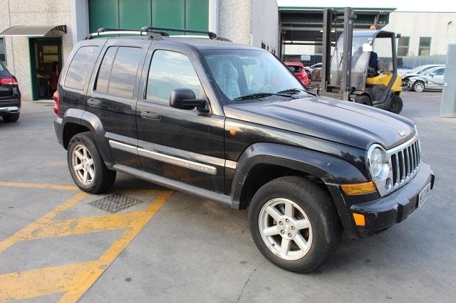 JEEP CHEROKEE 2.8 D 4X4 120KW AUT 5P (2005) RICAMBIO USATO 