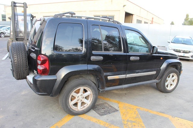 JEEP CHEROKEE 2.8 D 4X4 120KW AUT 5P (2005) RICAMBIO USATO 