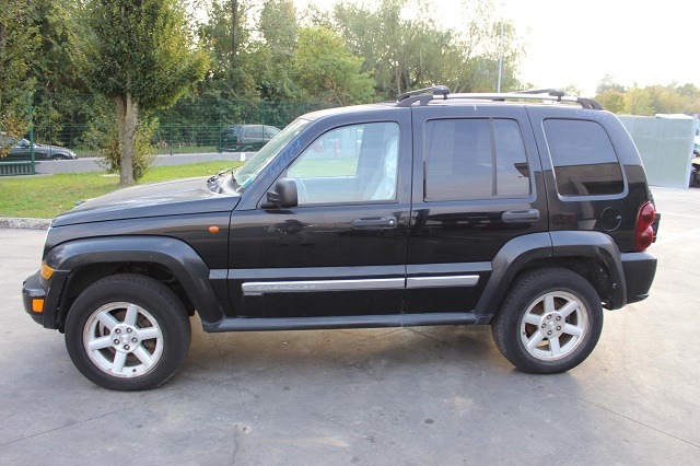 JEEP CHEROKEE 2.8 D 4X4 120KW AUT 5P (2005) RICAMBI IN MAGAZZINO