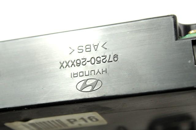 KONTROLNA ENOTA KLIMATSKE NAPRAVE / AVTOMATSKA KLIMATSKA NAPRAVA OEM N. 97250-26XXX ORIGINAL REZERVNI DEL HYUNDAI SANTA FE SM MK1 (2000 - 2006) DIESEL LETNIK 2002