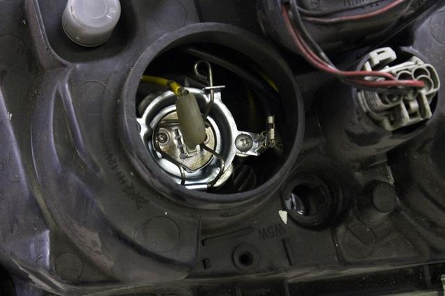 SPREDNJI LEVI ZAROMETI  OEM N. 26060BN01A  ORIGINAL REZERVNI DEL NISSAN ALMERA N16 (2000 - 2006)DIESEL LETNIK 2000