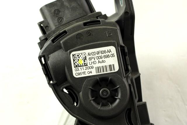 PEDALI OEM N. AH22-9F836-AA ORIGINAL REZERVNI DEL LAND ROVER RANGE ROVER SPORT L320 MK1 R (2010 -2013)DIESEL LETNIK 2010