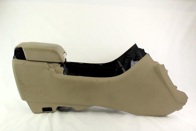 NASLON ZA ROKE/SREDINSKA KONZOLA OEM N. LR016897 ORIGINAL REZERVNI DEL LAND ROVER RANGE ROVER SPORT L320 MK1 R (2010 -2013)DIESEL LETNIK 2010