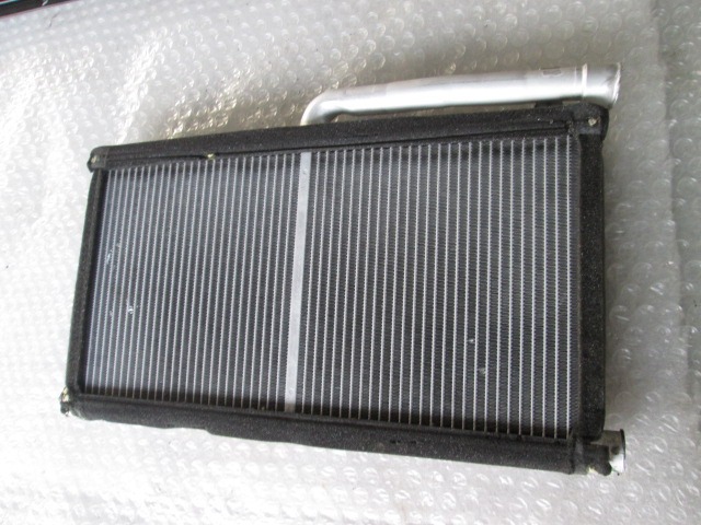 GRELEC RADIATORJA OEM N. 4F0820031C ORIGINAL REZERVNI DEL AUDI A6 C6 4F2 4FH 4F5 BER/SW/ALLROAD (07/2004 - 10/2008) DIESEL LETNIK 2007