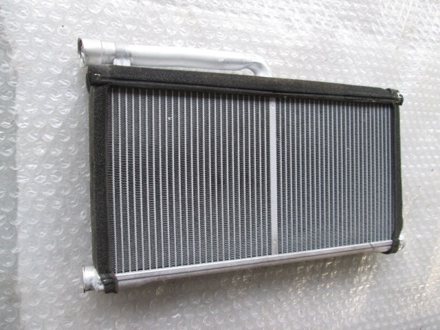 GRELEC RADIATORJA OEM N. 4F0820031C ORIGINAL REZERVNI DEL AUDI A6 C6 4F2 4FH 4F5 BER/SW/ALLROAD (07/2004 - 10/2008) DIESEL LETNIK 2007