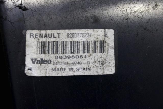 ZADNJI DESNI ZAROMETI OEM N. 8200073237 ORIGINAL REZERVNI DEL RENAULT MEGANE MK2 BM0/1 CM0/1 EM0/1 KM0/1 LM0/1 BER/GRANDTOUR  (10/2002 - 02/2006) DIESEL LETNIK 2003