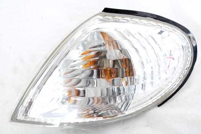 SPREDNJI INDIKATOR OEM N. 26135BM415 ORIGINAL REZERVNI DEL NISSAN ALMERA TINO V10 MK2 (2000 - 2006)  LETNIK 2002