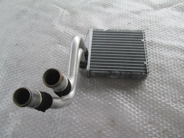 GRELEC RADIATORJA OEM N. 7701208766 ORIGINAL REZERVNI DEL RENAULT CLIO BR0//1 CR0/1 KR0/1 MK3 R (05/2009 - 2013) BENZINA LETNIK 2009