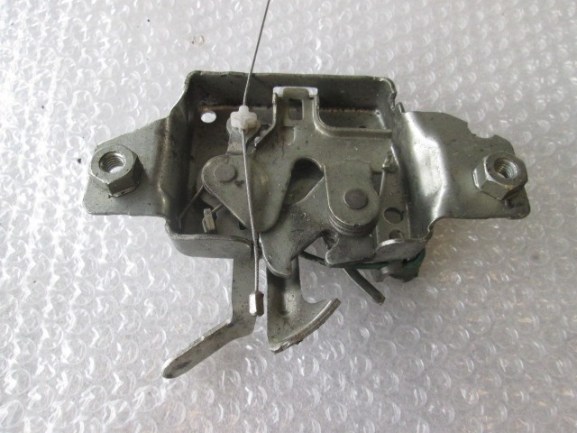 ZAKLEP POKROVA MOTORJA  OEM N. 2801004024 ORIGINAL REZERVNI DEL RENAULT CLIO BR0//1 CR0/1 KR0/1 MK3 R (05/2009 - 2013) BENZINA LETNIK 2010