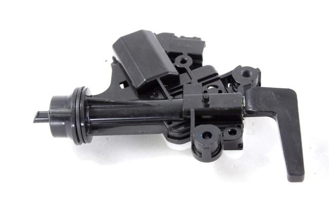 ZAKLEP LOPUTE GORIVA OEM N. 7703078010 ORIGINAL REZERVNI DEL LEXUS NX Z1 (2014 - 2021)IBRIDO (ELETRICO-BENZINA) LETNIK 2019