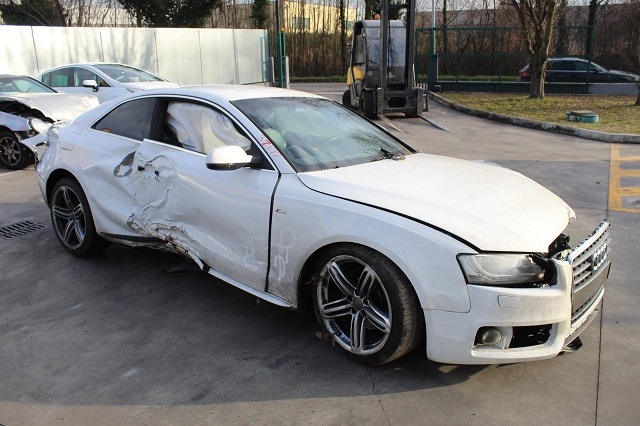AUDI A5 2.0 B 4X4 155KW 6M 3P (2010) RICAMBIO USATO 