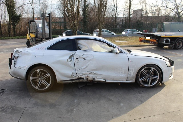 AUDI A5 2.0 B 4X4 155KW 6M 3P (2010) RICAMBIO USATO 