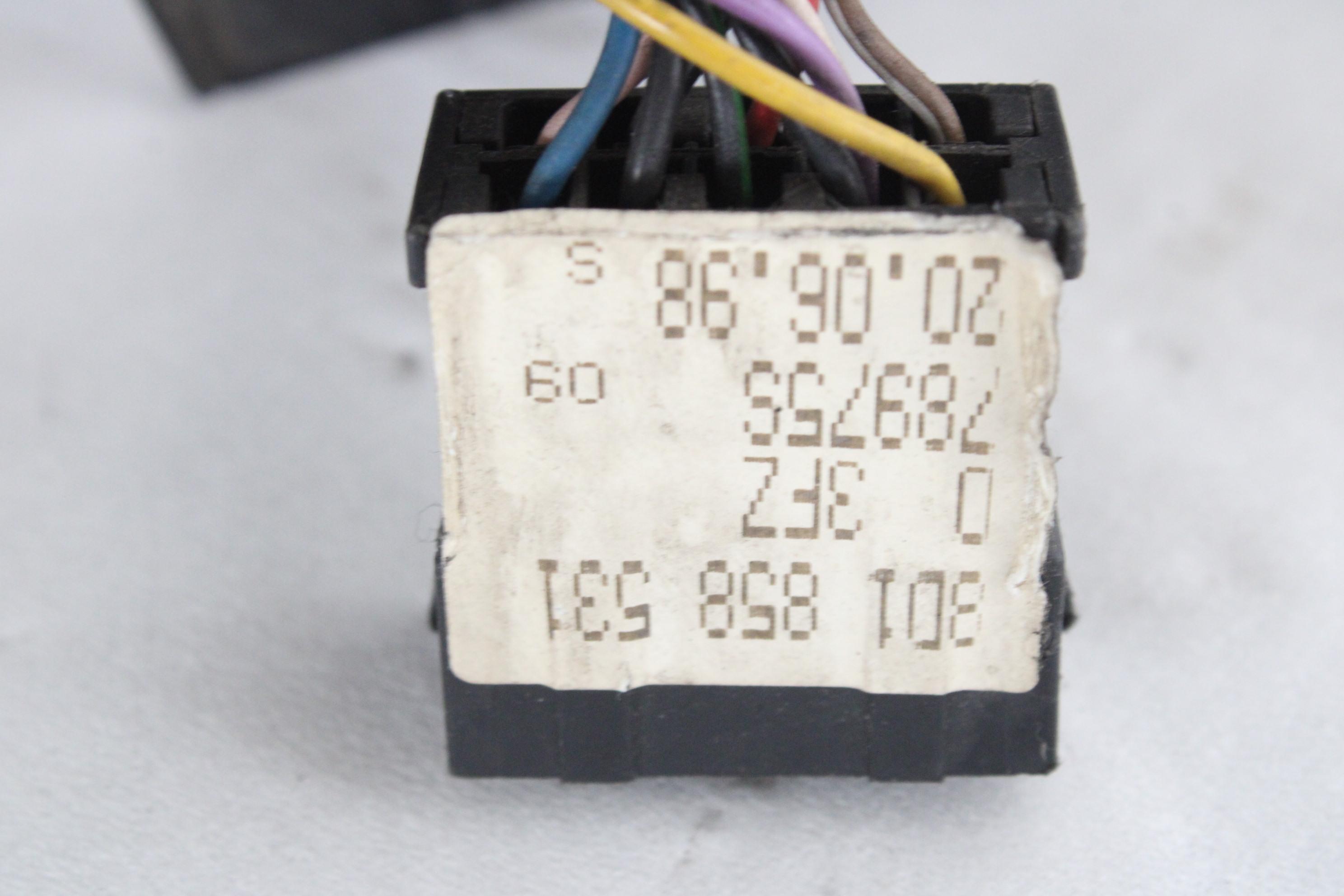 LEVO OGLEDALO OEM N. 8D1858531D ORIGINAL REZERVNI DEL AUDI A4 B5 BER/SW (1994 - 12/2000) DIESEL LETNIK 1996