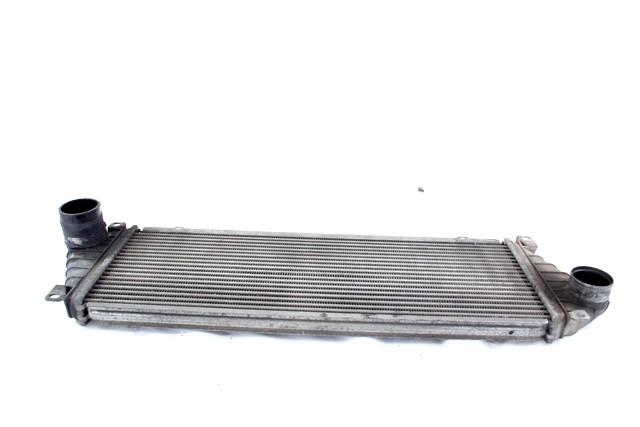 HLADILNIK INTERCOOLER OEM N. 9015010701 ORIGINAL REZERVNI DEL MERCEDES SPRINTER W901 B904 (1995 - 2006)DIESEL LETNIK 1997