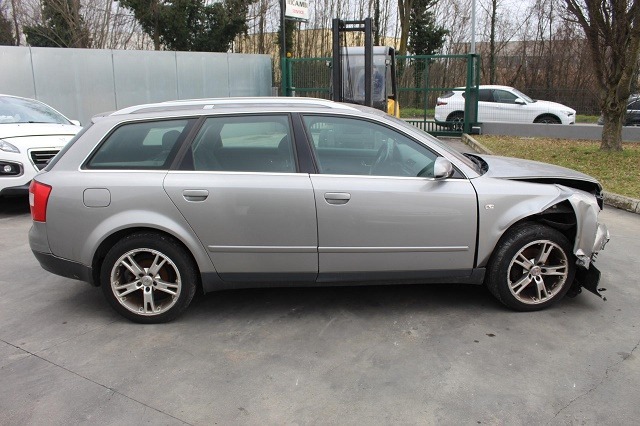 AUDI A4 SW 1.9 D 96KW 5M 5P (2003) RICAMBI IN MAGAZZINO