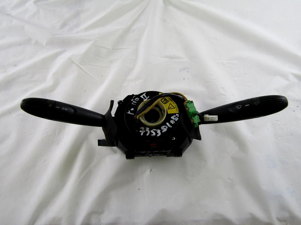 735381050 DEVIOLUCI CON CONTATTO SPIRALATO ANELLO CONTATTO CLACSON FIAT PUNTO 188 MK2 R 1.3 D 5M 3P 51KW (2004) RICAMBIO USATO