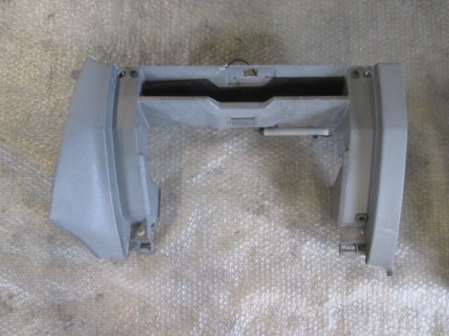 MONTA?NI DELI /  ARMATURNE PLOSCE SPODNJI OEM N. 845403E000FC/CY ORIGINAL REZERVNI DEL KIA SORENTO JC MK1 (2002 - 2009) DIESEL LETNIK 2004