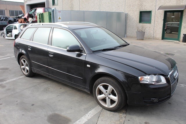 AUDI A4 SW 2.0 D 103KW AUT 5P (2006) RICAMBI IN MAGAZZINO