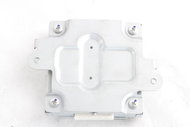 ENOTA ZA UPRAVLJANJE KAMERE  OEM N. 284A10002R ORIGINAL REZERVNI DEL RENAULT SCENIC XMOD / SCENIC JZ0/1 MK3 (2009 - 2012) DIESEL LETNIK 2012