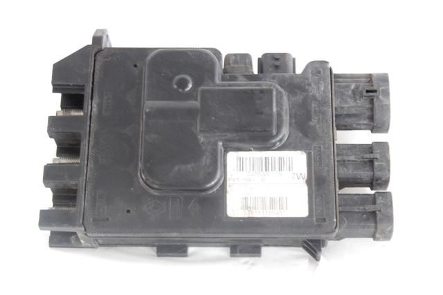 KONTROLNA ENOTA AKUMULATORJA  OEM N. 243800011R ORIGINAL REZERVNI DEL RENAULT SCENIC XMOD / SCENIC JZ0/1 MK3 (2009 - 2012) DIESEL LETNIK 2012