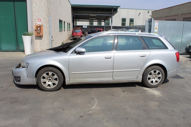 AUDI A4 SW 1.9 D 96KW 5M 5P (2002) RICAMBI IN MAGAZZINO