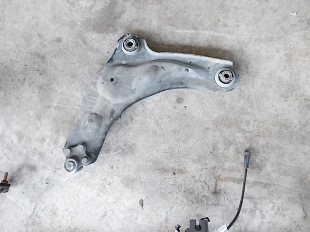 SPREDNJA DESNA ROKA  OEM N.  ORIGINAL REZERVNI DEL RENAULT ESPACE / GRAND ESPACE JK0/1 MK4 (05/2003 - 08/2006) DIESEL LETNIK 2004