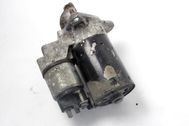 ZAGANJAC MOTORJA  OEM N. 55566800 ORIGINAL REZERVNI DEL OPEL ASTRA H A04 L48 L08 L35 L67 R 5P/3P/SW (2007 - 2010) BENZINA/GPL LETNIK 2010