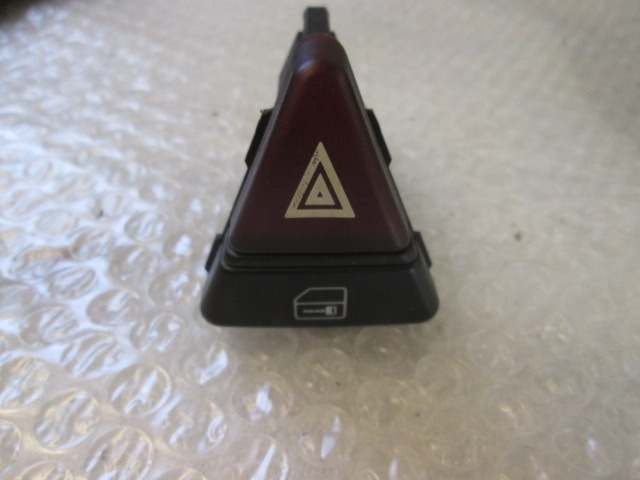 STIKALO VARNOSTNIH ZMIGAVCEV  OEM N. MERCEDES ORIGINAL REZERVNI DEL MERCEDES CLASSE A W168 V168 R (2001 - 2005) DIESEL LETNIK 2001