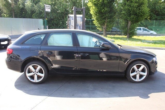 AUDI A4 B8 SW 2.0 D 105KW 6M 5P (2010) RICAMBIO USATO 