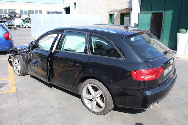 AUDI A4 B8 SW 2.0 D 105KW 6M 5P (2010) RICAMBI IN MAGAZZINO