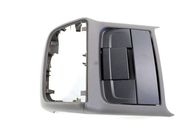 ZADNJI PRIKLJUCEK TUNELA  OEM N. 8K0864376 ORIGINAL REZERVNI DEL AUDI A5 8T R COUPE/5P  (08/2011 - 06/2016) DIESEL LETNIK 2013