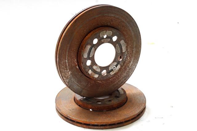 SPREDNJI ZAVORNI DISKI OEM N. 6R0615301C ORIGINAL REZERVNI DEL SEAT IBIZA 6L1 MK3 (01/2002 - 01/2006) BENZINA LETNIK 2002