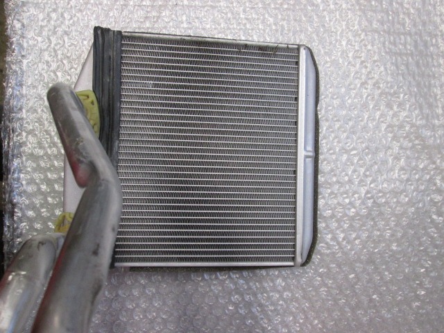 GRELEC RADIATORJA OEM N. 164210100 ORIGINAL REZERVNI DEL FIAT GRANDE PUNTO 199 (2005 - 2012) DIESEL LETNIK 2009