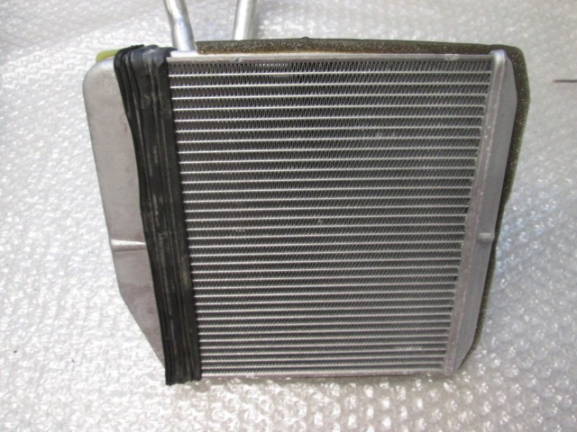 GRELEC RADIATORJA OEM N. 164210100 ORIGINAL REZERVNI DEL FIAT GRANDE PUNTO 199 (2005 - 2012) DIESEL LETNIK 2009