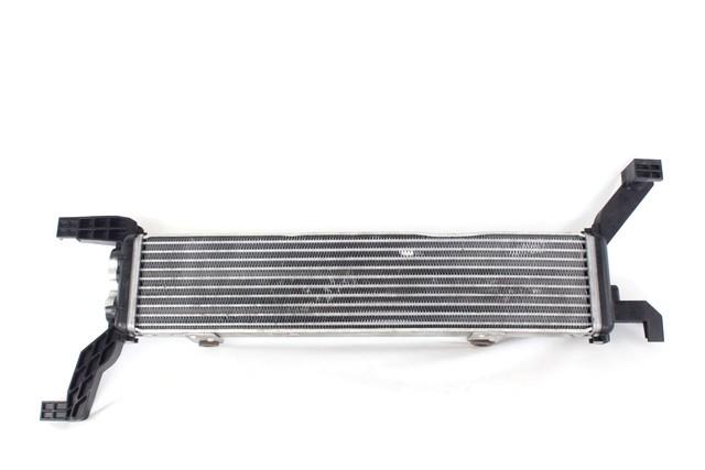 RADIATOR VODE OEM N. 670009821 ORIGINAL REZERVNI DEL MASERATI LEVANTE (DAL 2016)DIESEL LETNIK 2017