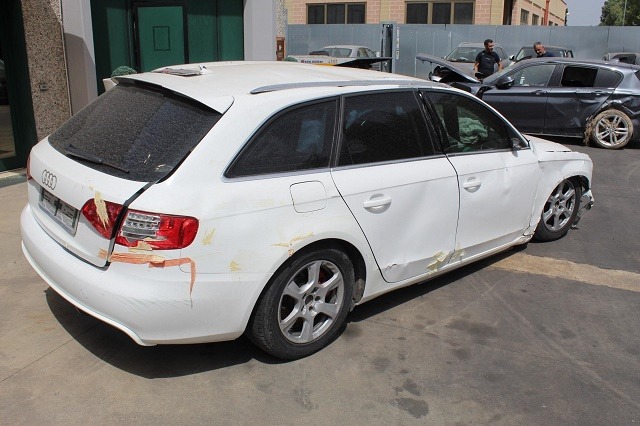 AUDI A4 B8 SW 2.0 D 125KW 6M 5P (2008) RICAMBIO USATO 